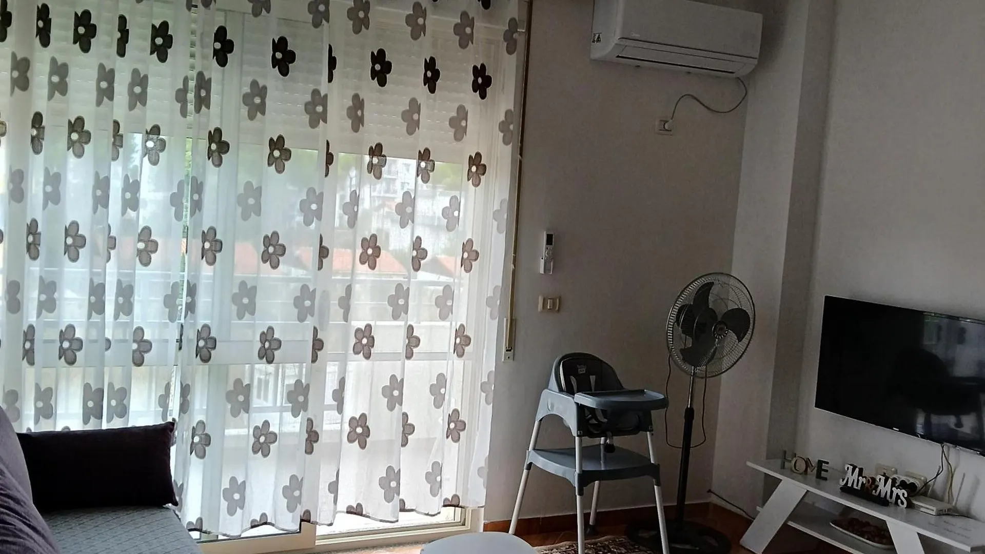 Endri House Apartment Golem
